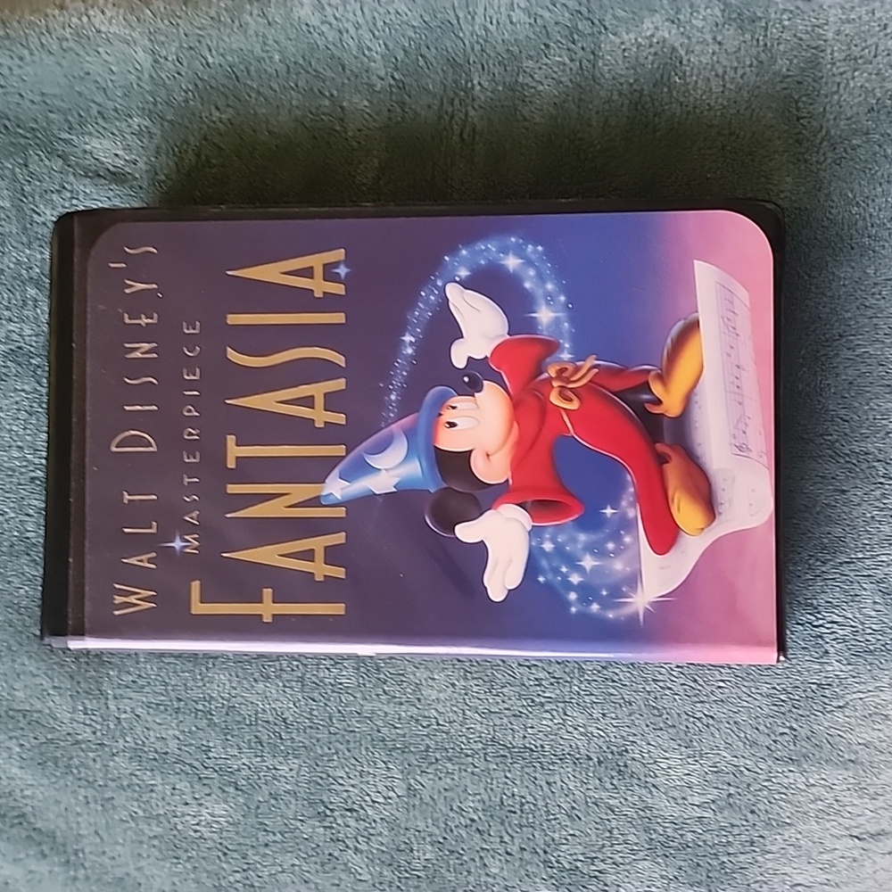 🔴 Vintage Fantasia VHS tape